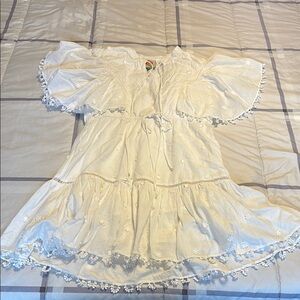 Chic White Dress with Embroidered Details - Farmrio size XS